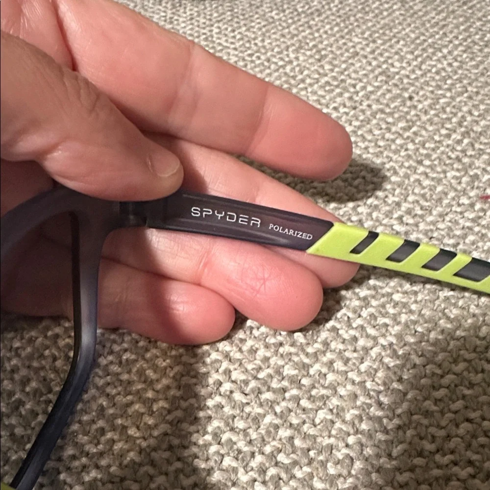 Spyder NEW Blue and green Polarized Sunglasses with Black Case